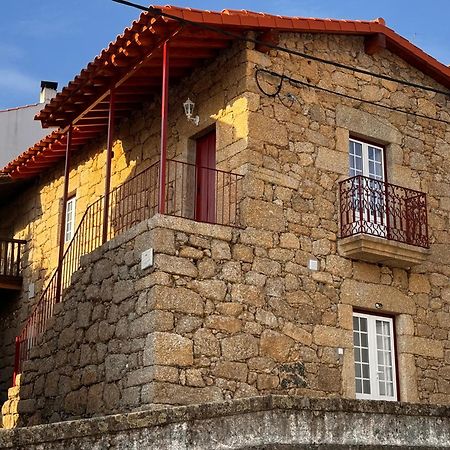 Casa Da Vila - Apartamento Duplex Alpedrinha Bagian luar foto